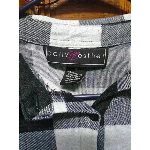 Women's Button Down Polly & Esther Plaid Blouse Size Small - Picture 2 of 4